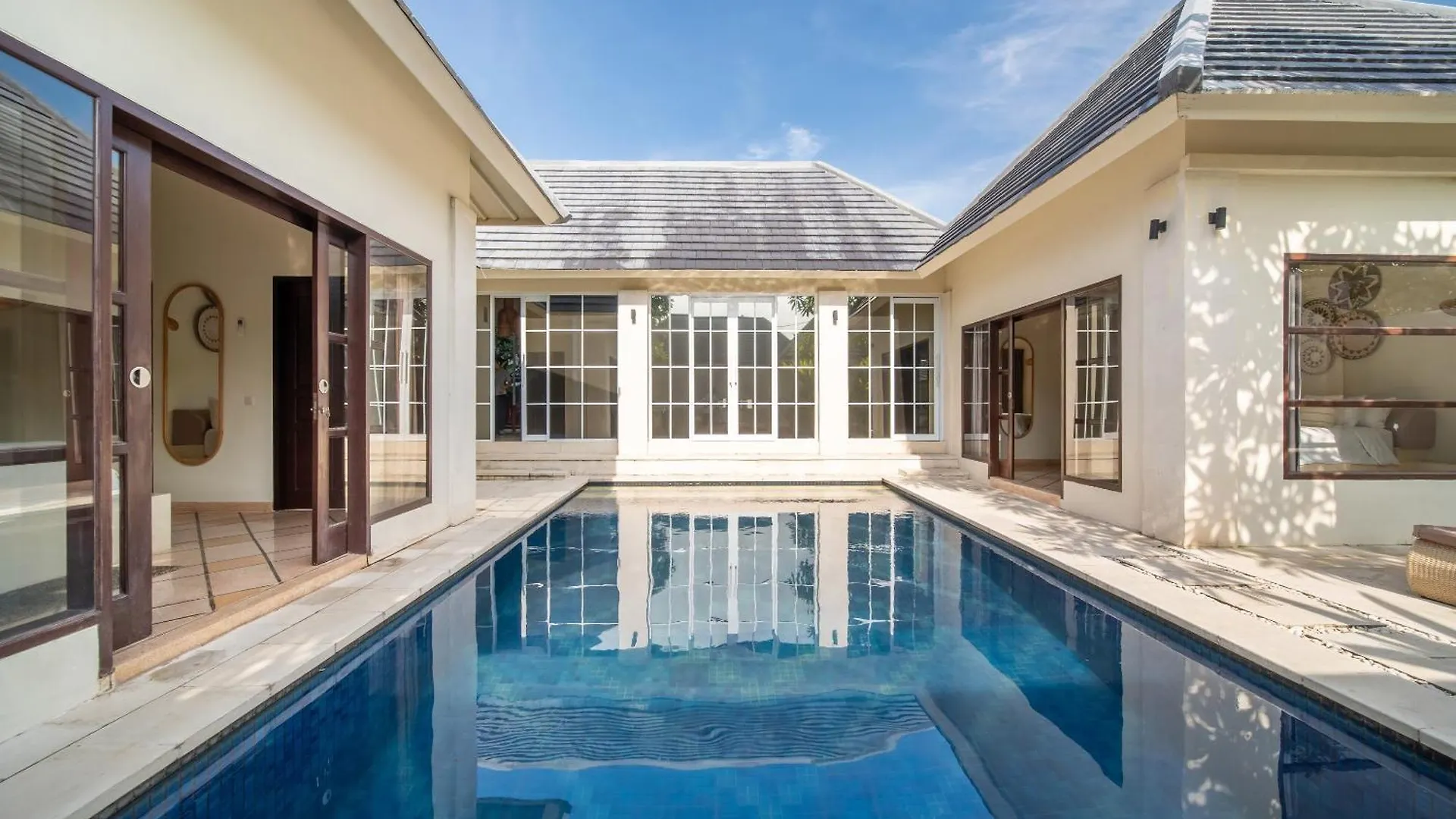 Villa Panchajanya - Seminyak  Σεμινιάκ